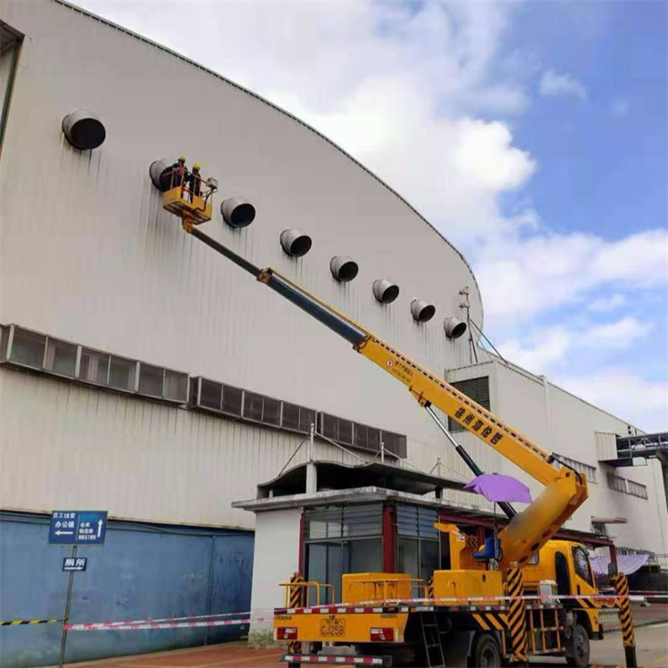 后湖管理区高空作业车出租服务：专业广告牌安装解决方案