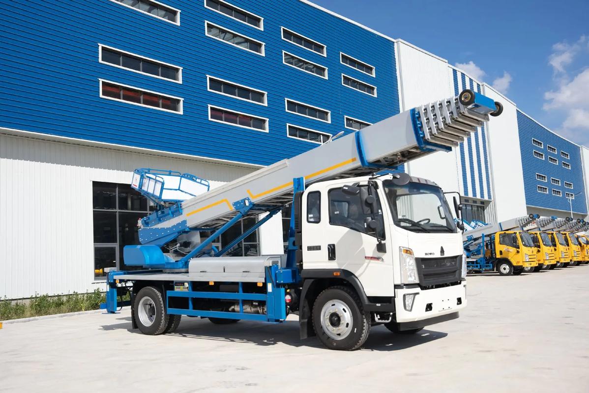 后湖管理区出租云梯车高空作业车 建筑垃圾搬运